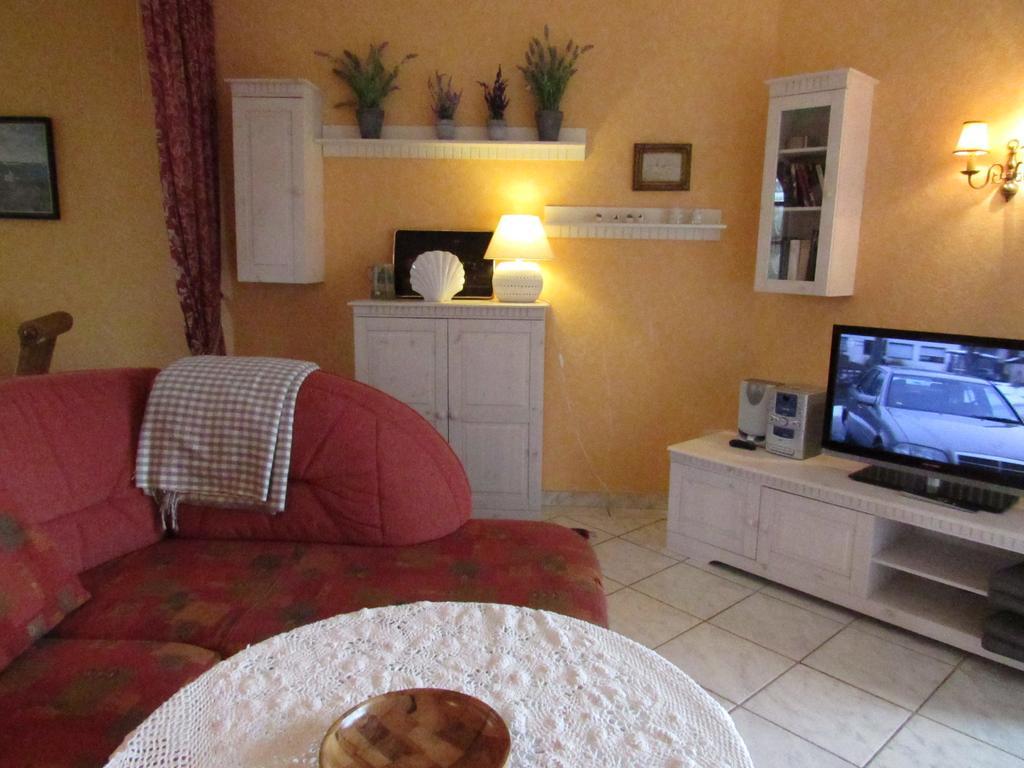 Nordsee "Haus Luttenblick" Whg.: Meeresrauschen Appartement Wyk auf Föhr Buitenkant foto